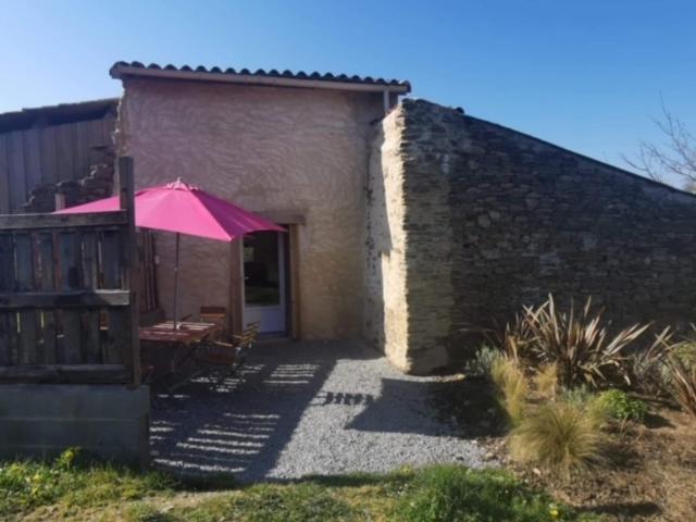 Gite Mimosa Saint-Florent-des-Bois المظهر الخارجي الصورة