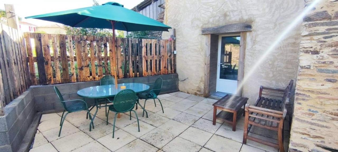 Gite Mimosa Saint-Florent-des-Bois المظهر الخارجي الصورة